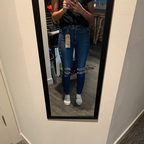 NWT Women’s Levi’s High Rise Distressed Skinny Jeans. Size 25 - Picture 3 of 12
